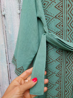Cargar imagen en el visor de la galería, Kimono Nepal Verde
