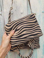 Cargar imagen en el visor de la galería, Bolso Hada Zebra
