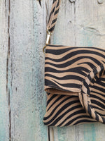 Cargar imagen en el visor de la galería, Bolso Hada Zebra
